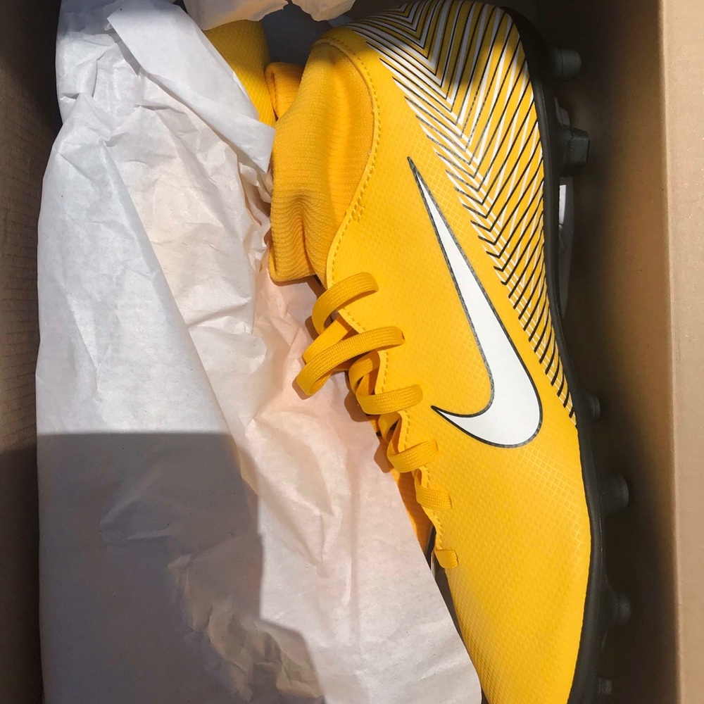 Nike Neymar Jr. Soccer Cleats